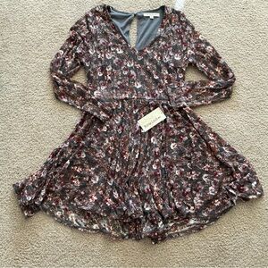 Large NWT Rewind Floral Lightweight dress juniors